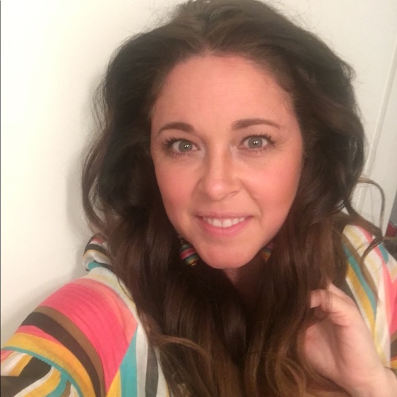 Meet your Posher, Shelly - Picture 1 of 1